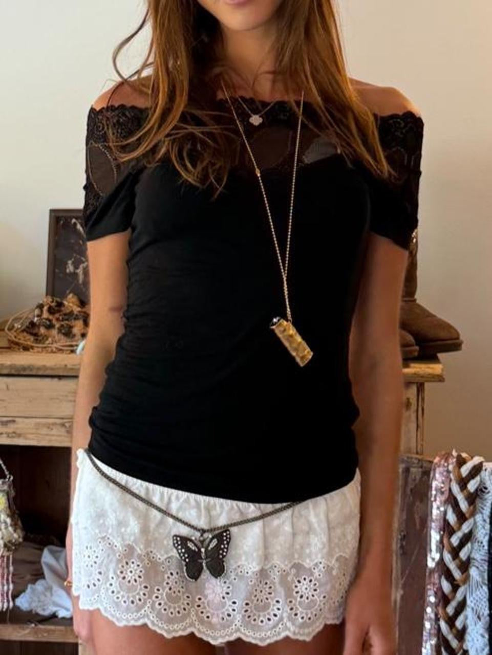 Vintage 00’s black off shoulder lace top