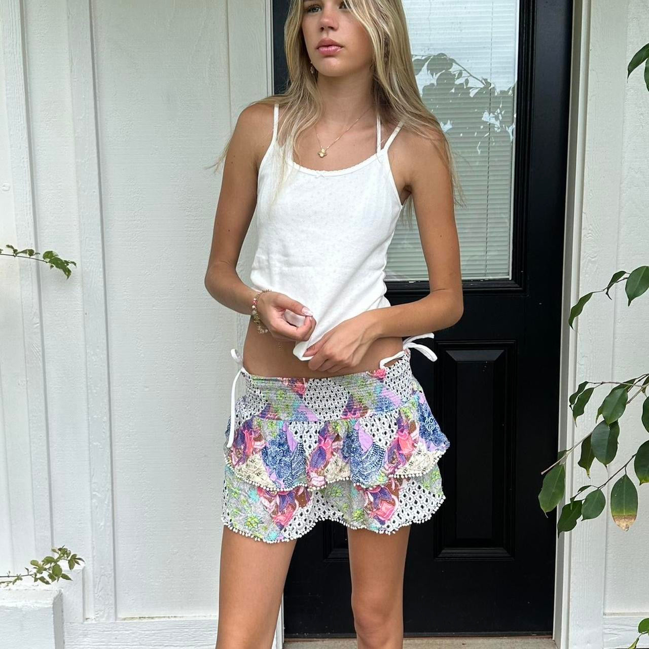 Vintage 90’s floral mini skirt