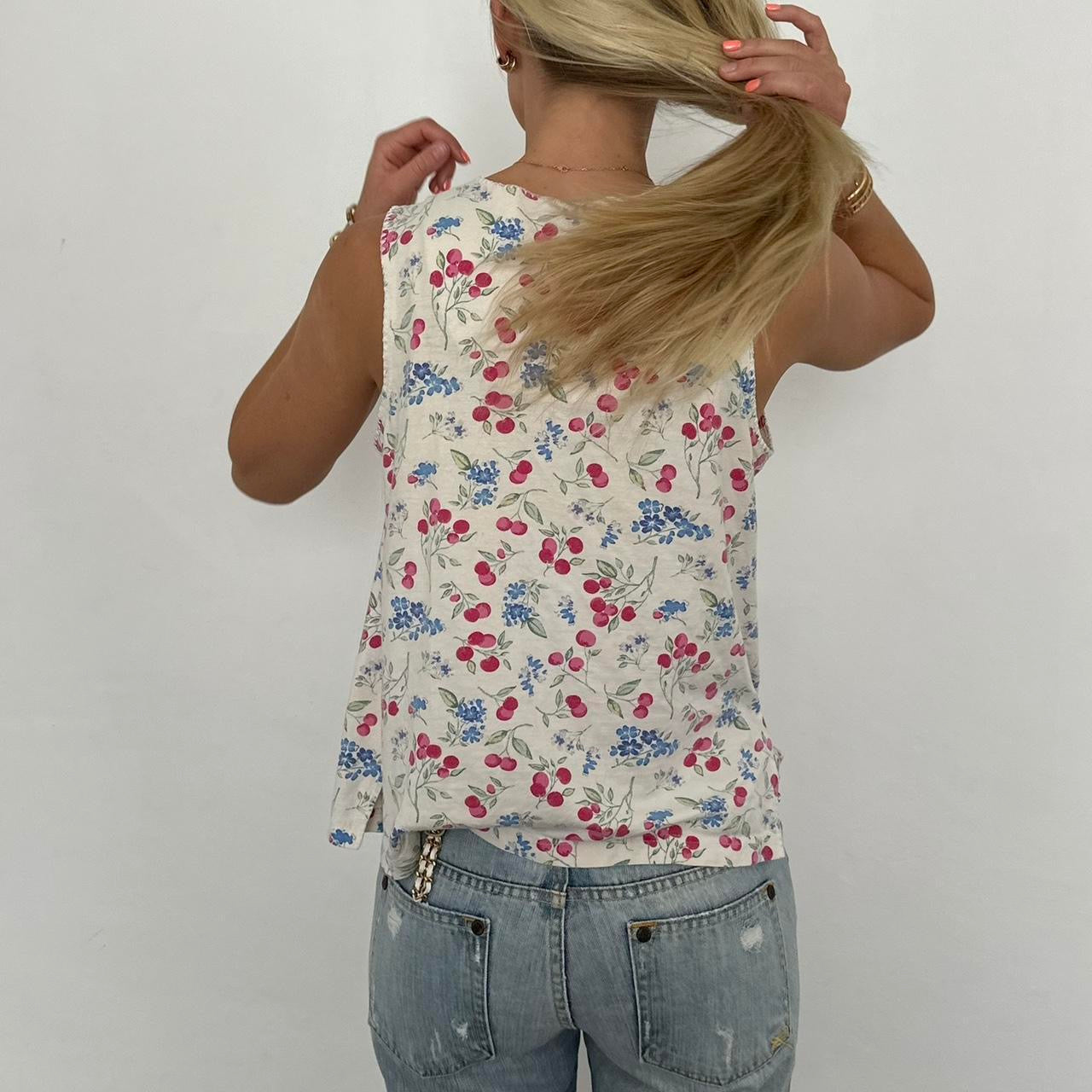 Vintage 90ās floral print button down top