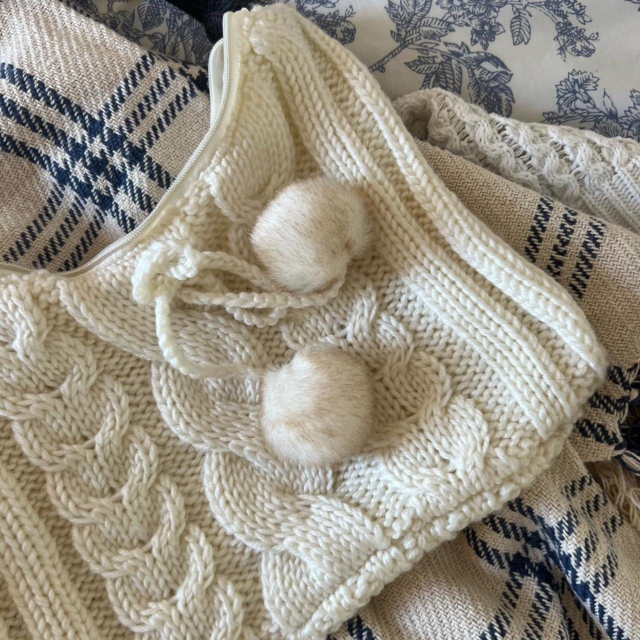 Vintage knitted Pom Pom shoulder bag ππ¦ π€π