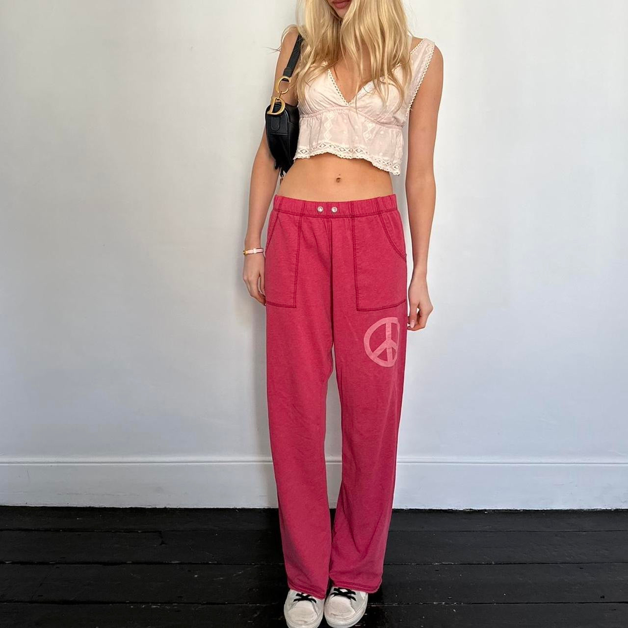 Vintage 2000’s Victoria’s Secret pink peace sweatpants
