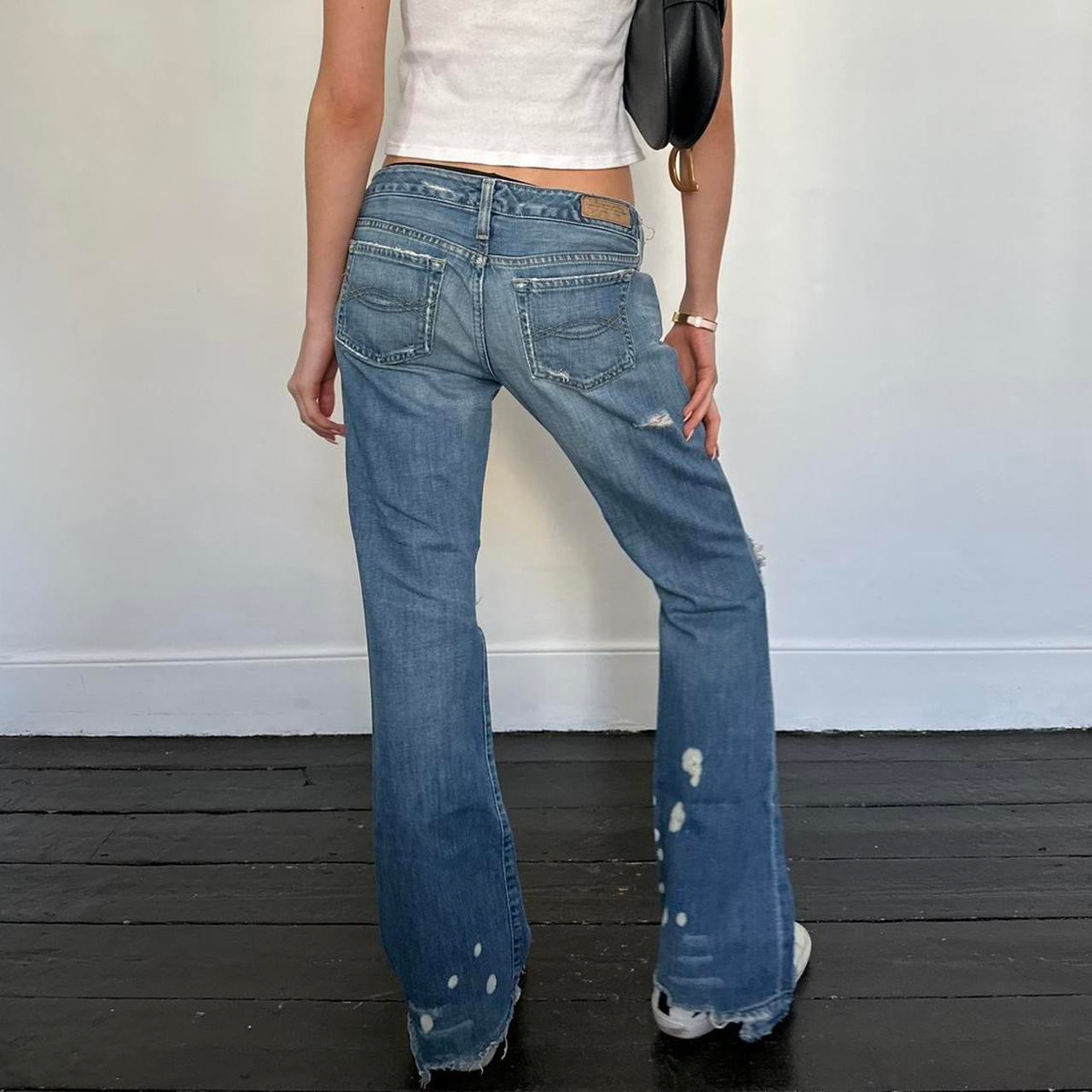 Vintage early 2000s Abercrombie and Fitch blue wash relaxed jeans