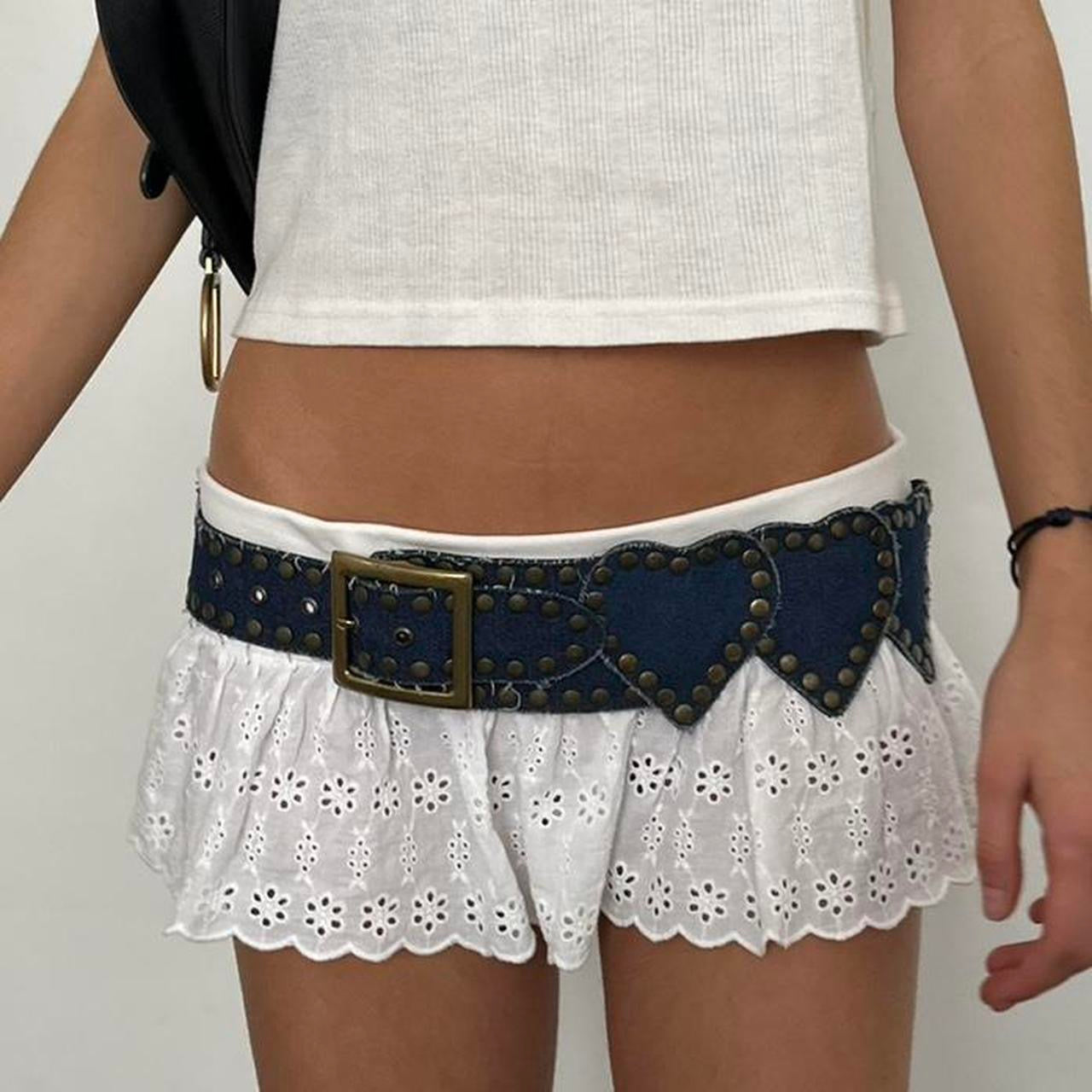 Vintage 90’s heart design belt