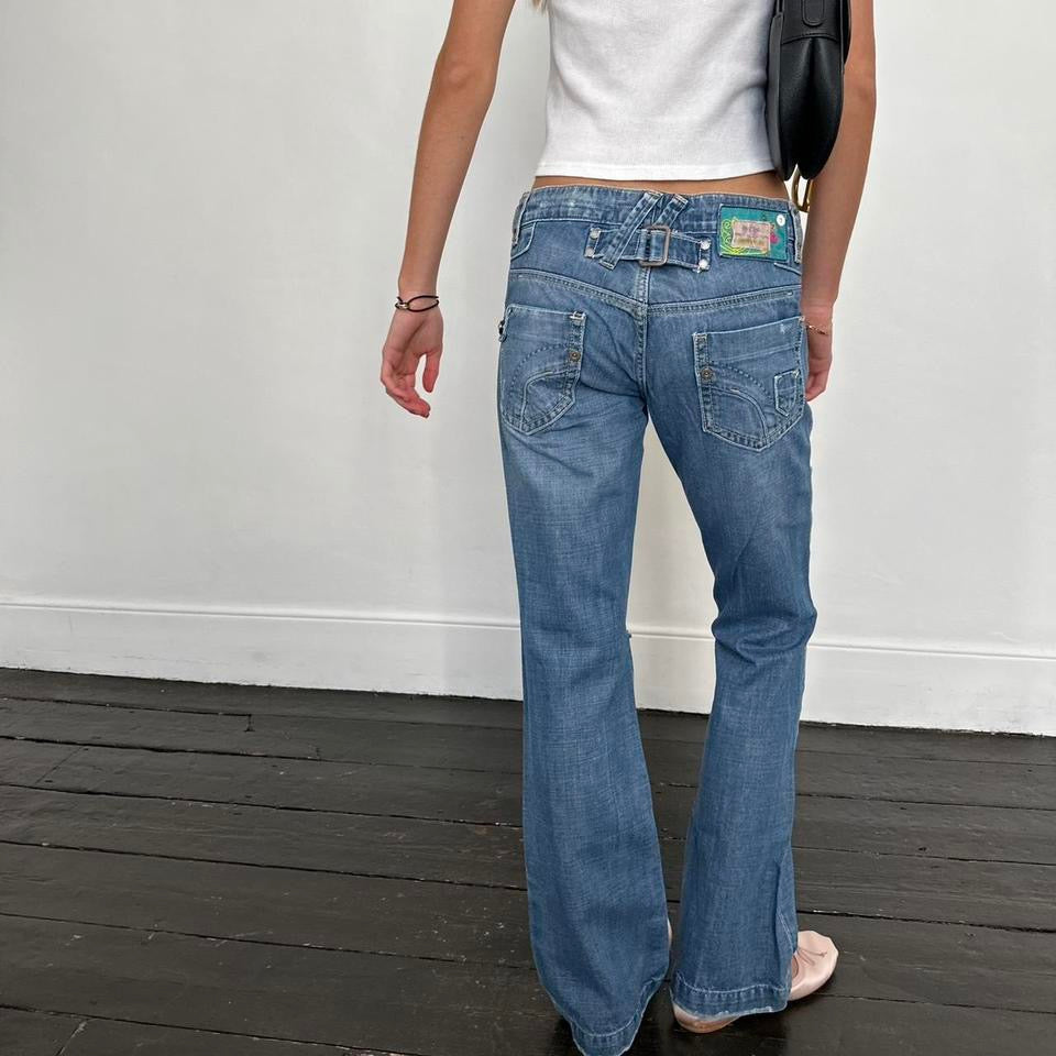 Vintage early 2000s blue wash bootcut jeans