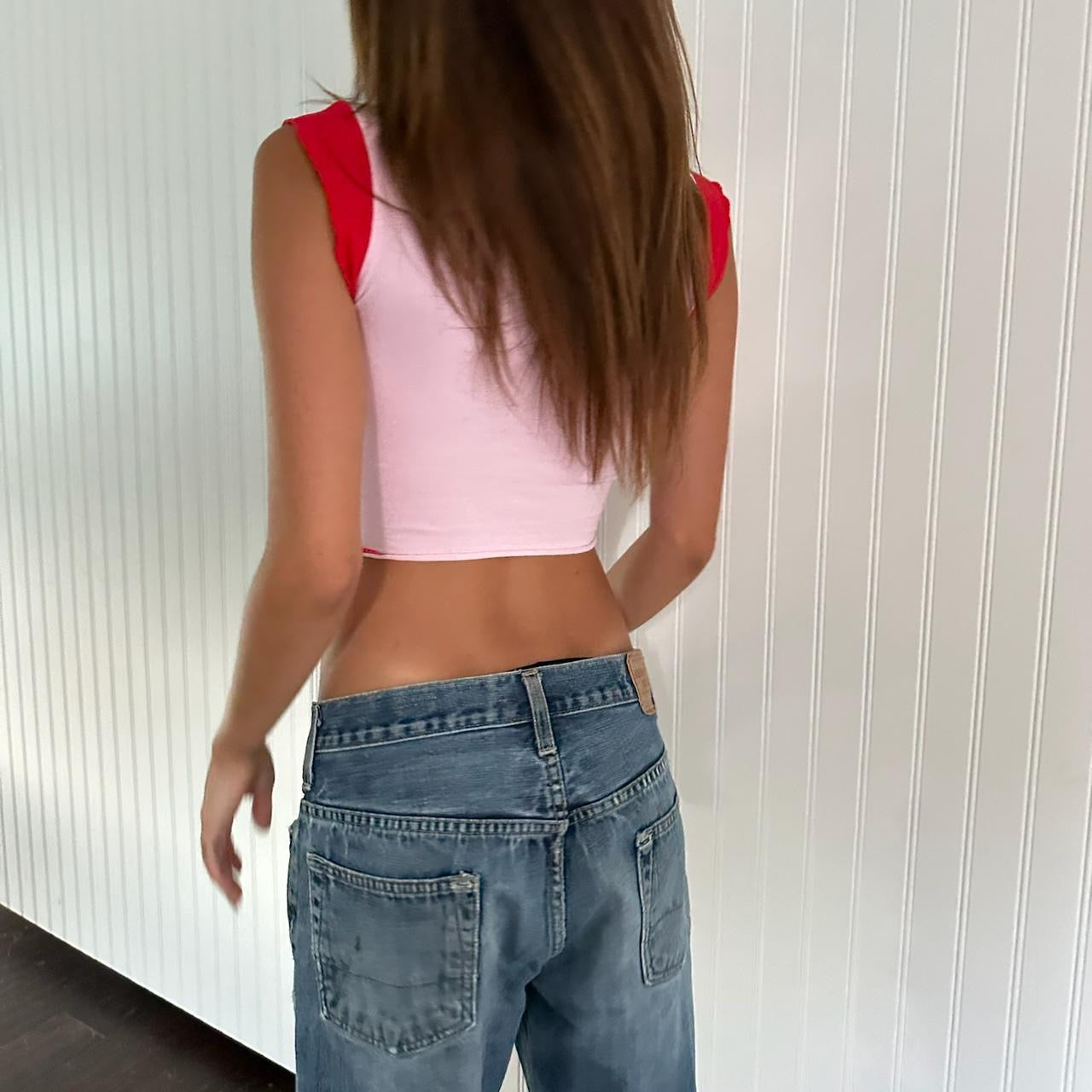 Vintage 90ās strawberry baby tee šš
