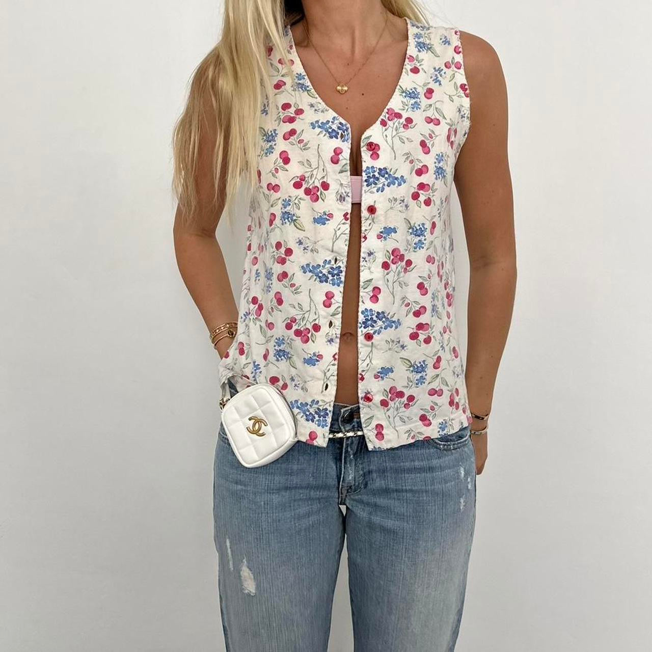 Vintage 90ās floral print button down top