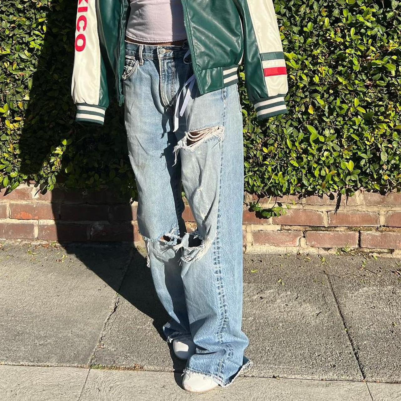 Vintage 2000ās Lucky Brand distressed boyfriend fit jeans š©µ