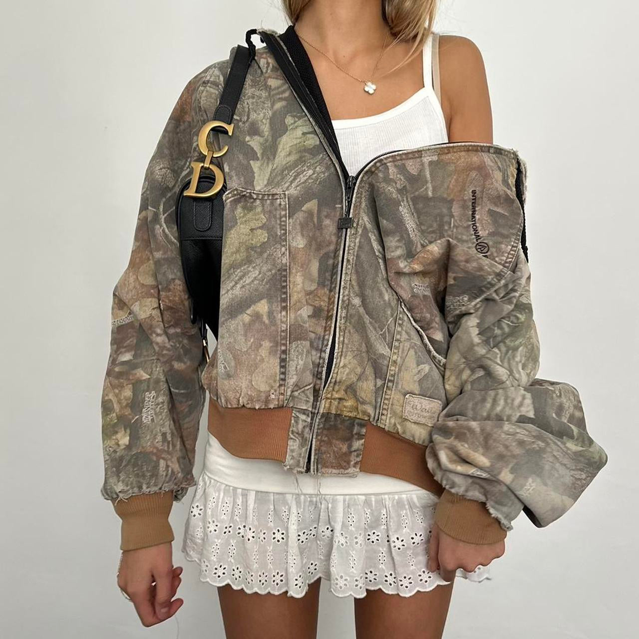 Vintage 90ās camouflage jacket š¤