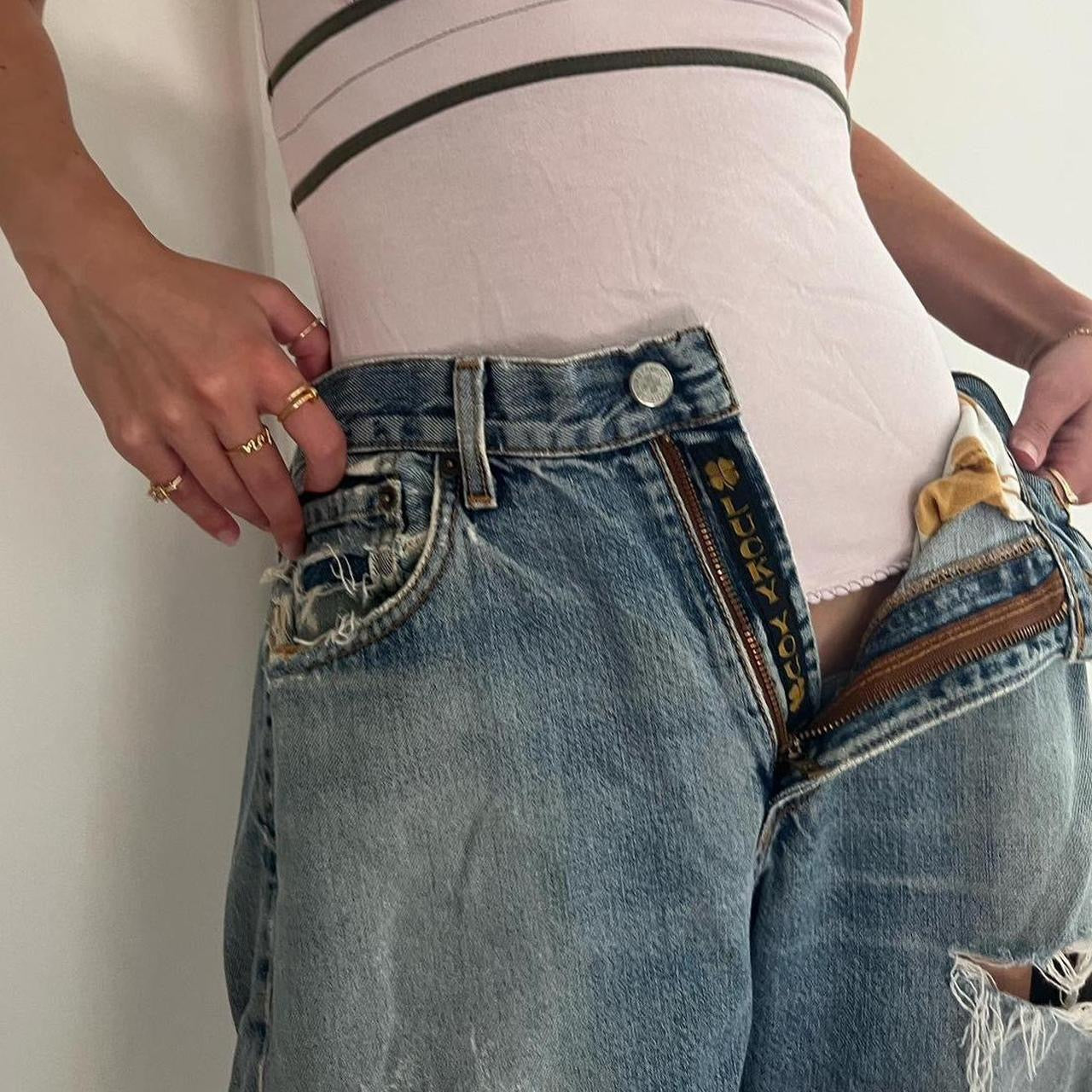 Vintage 2000ās Lucky Brand distressed boyfriend fit jeans š©µ