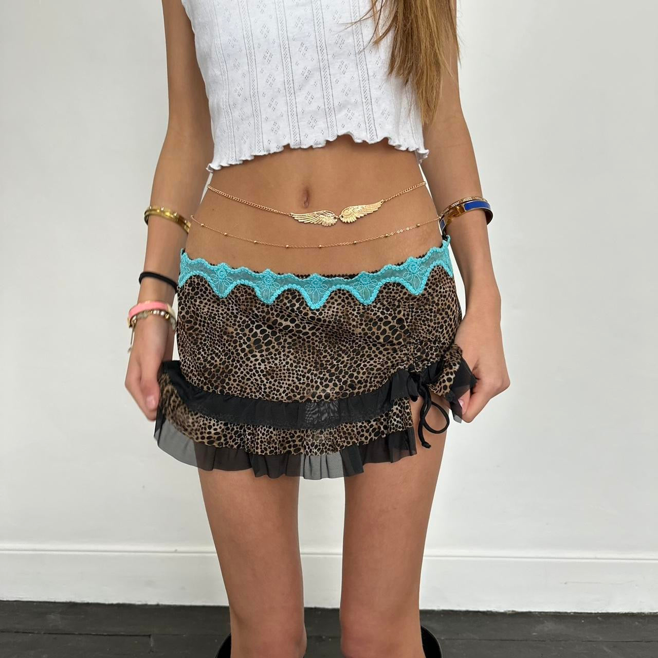 Vintage early 2000s leopard print mini skirt blue 🩵