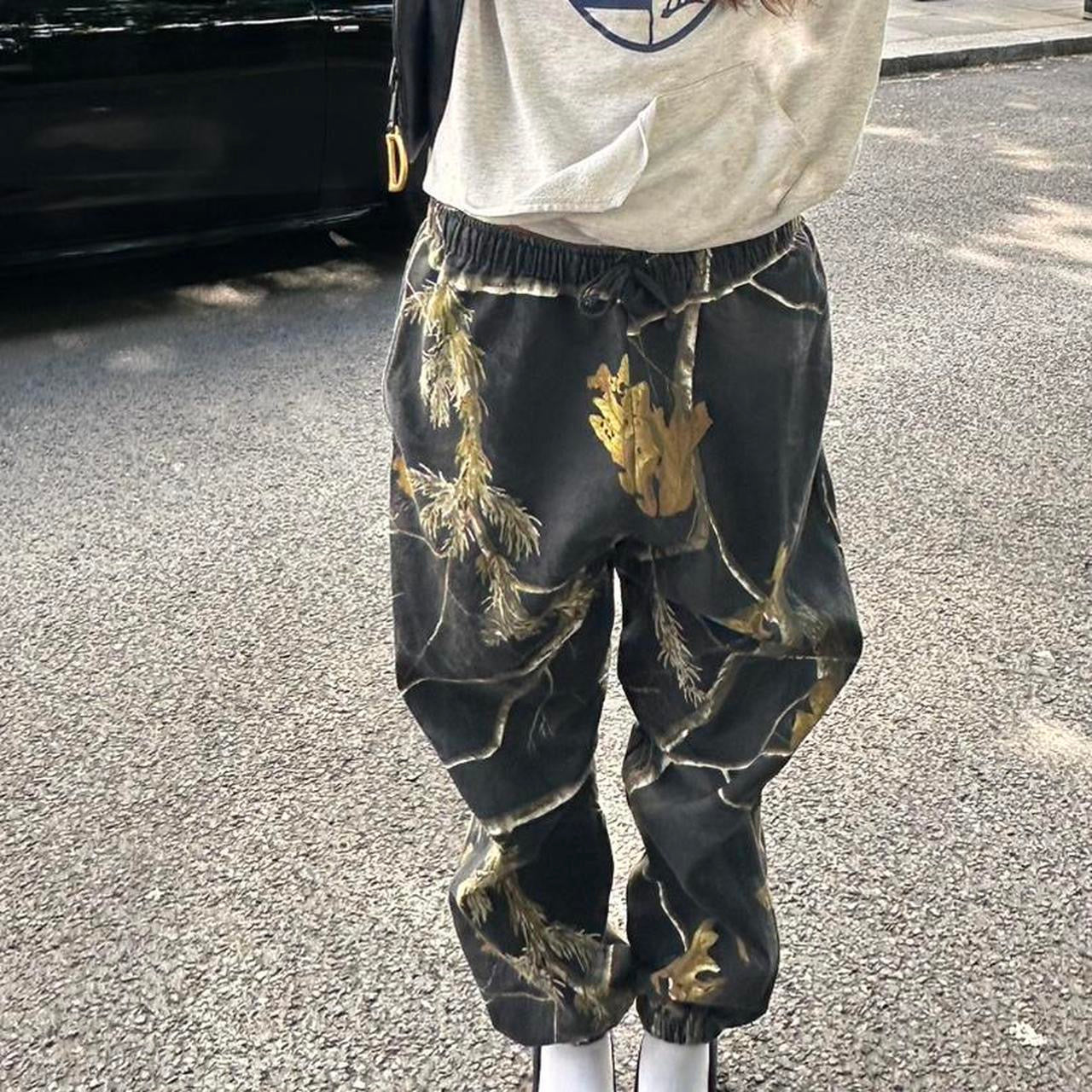 Vintage 90’s camouflage oversized sweatpants