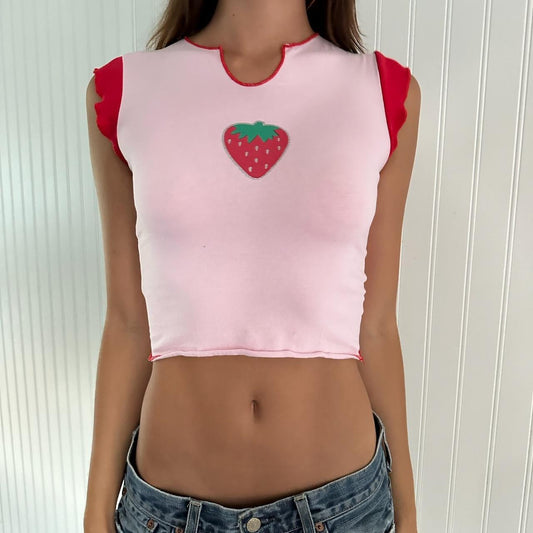 Vintage 90βs strawberry baby tee ππ
