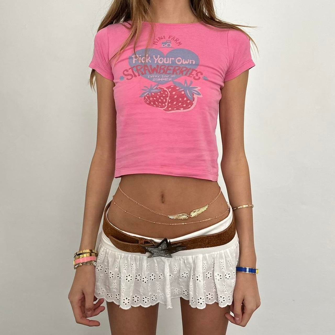 Vintage strawberry π§Ί baby tee ππ