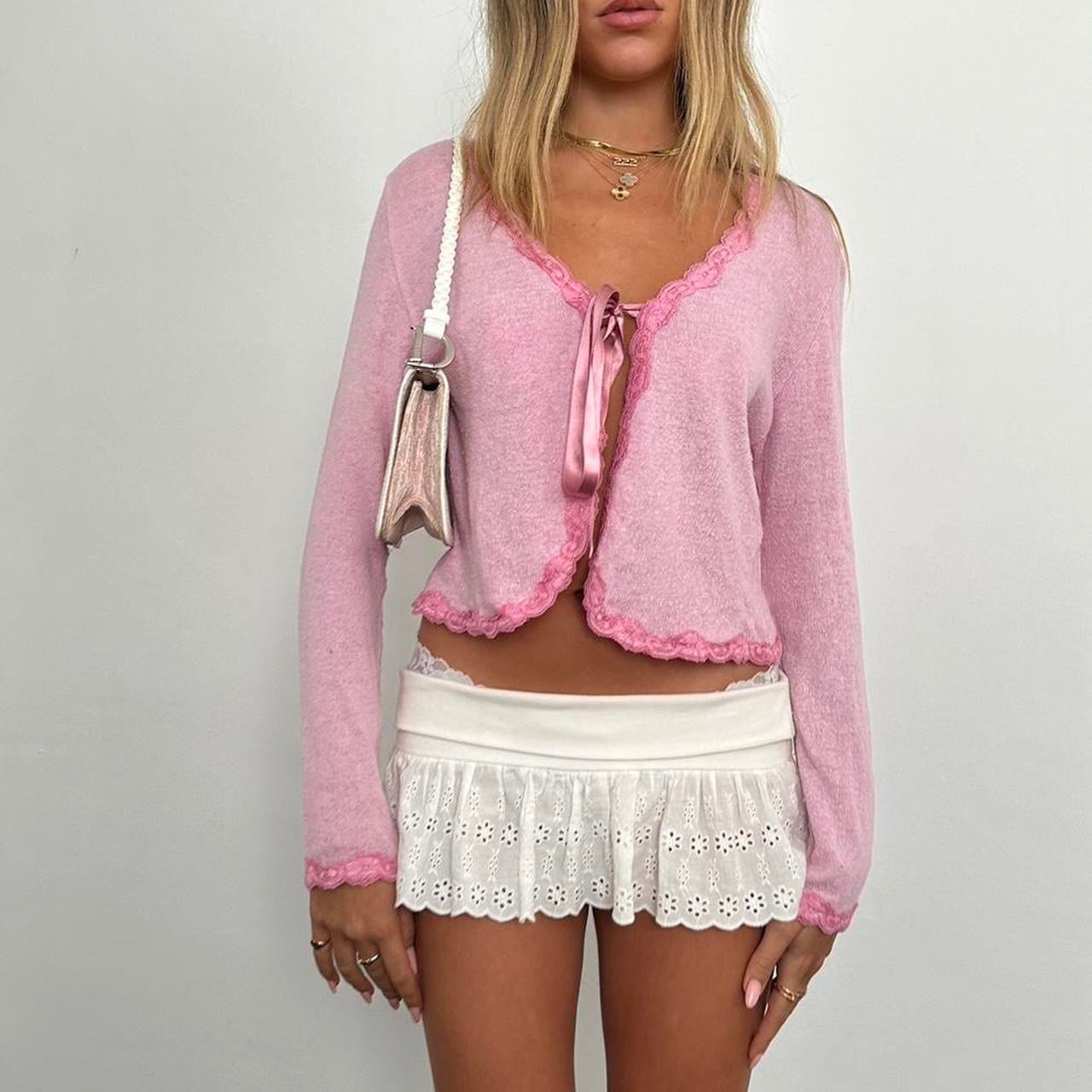 Vintage pink ribbon wrap long sleeve top š