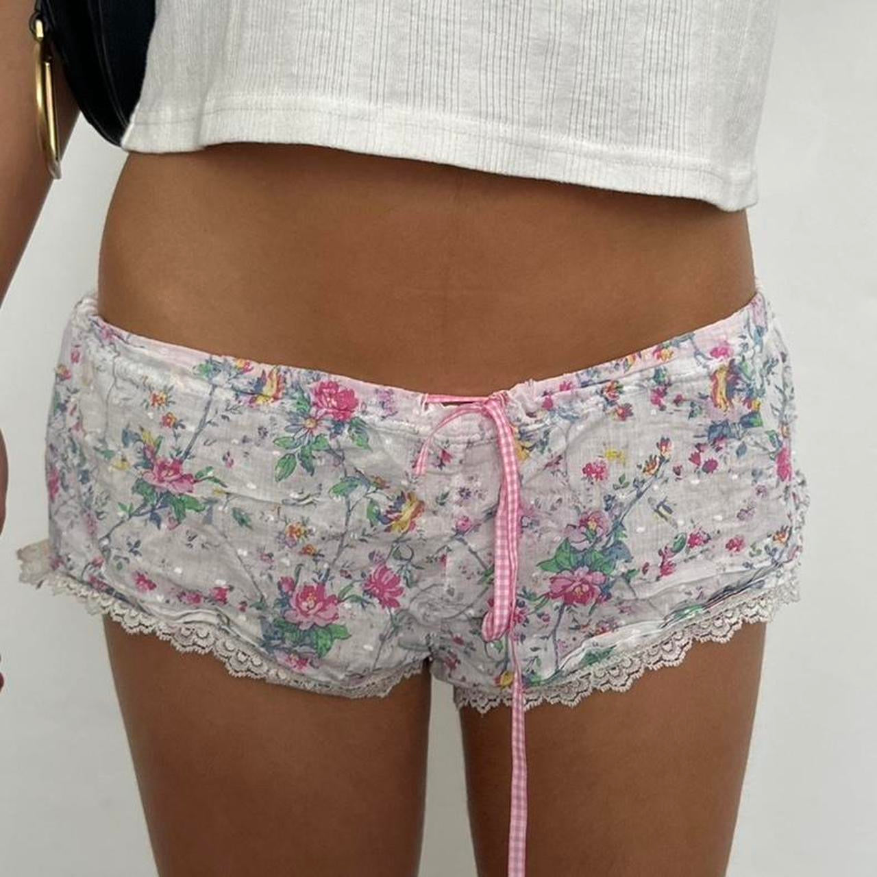 Vintage 2000s pj floral cute shorts