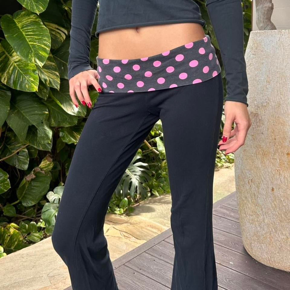 Vintage 2000’s pink polka dot yoga pants