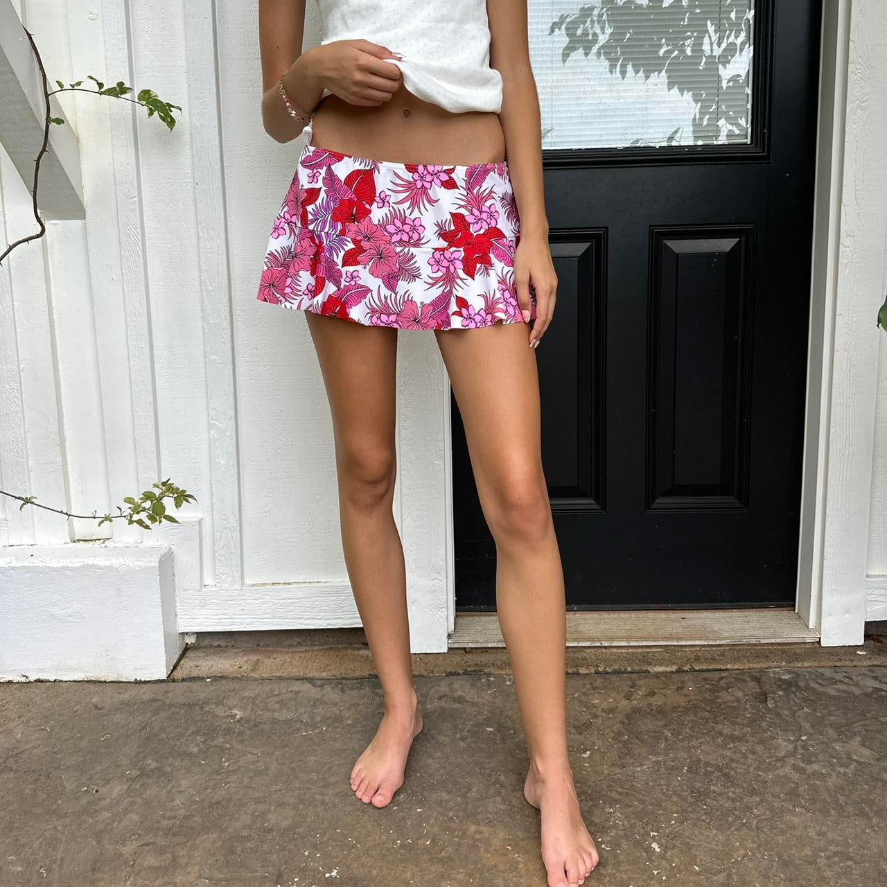 Vintage 90’s floral mini skirt