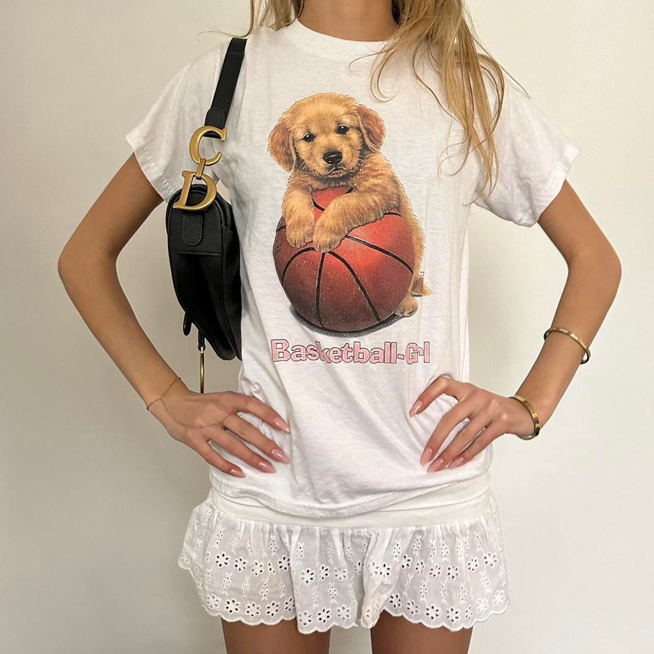 Vintage 90’s Basketball Labrador girl T-shirt