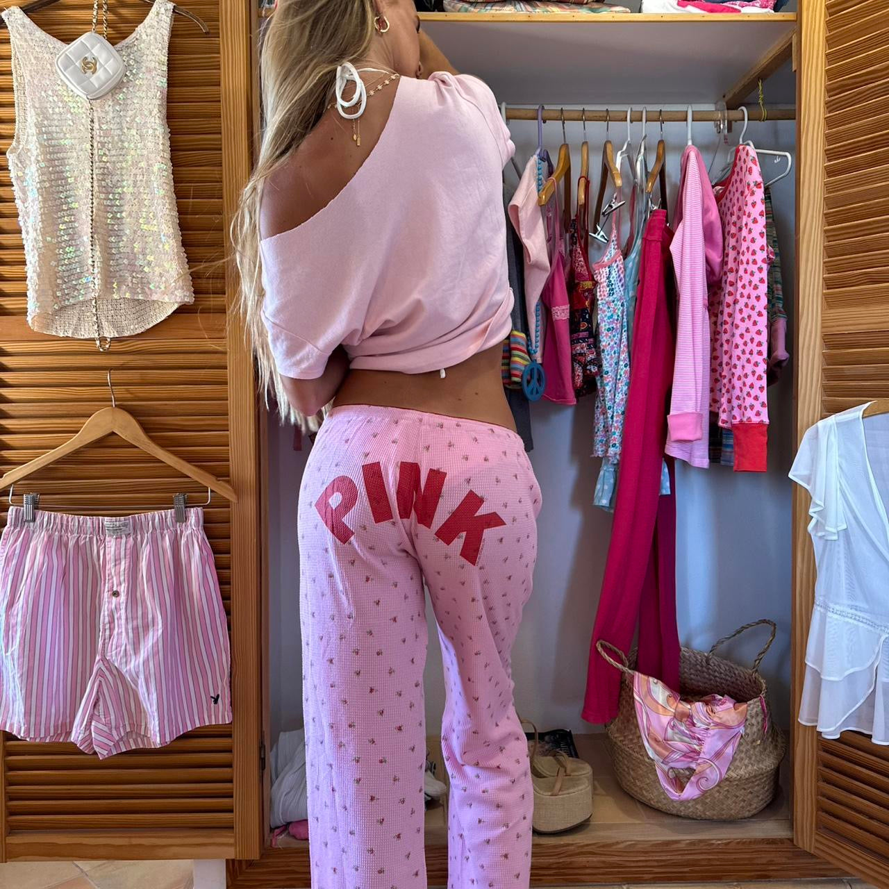 Vintage 2000’s VS floral sweatpants