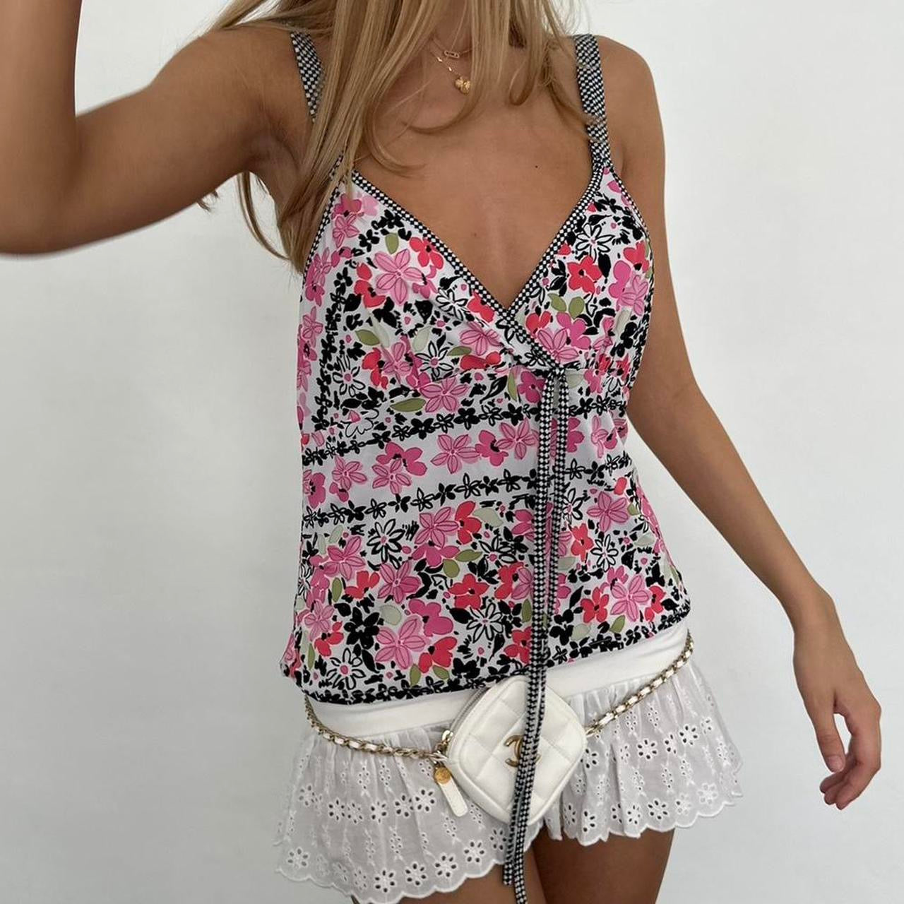 Vintage 2000’s pink & black floral print cami top