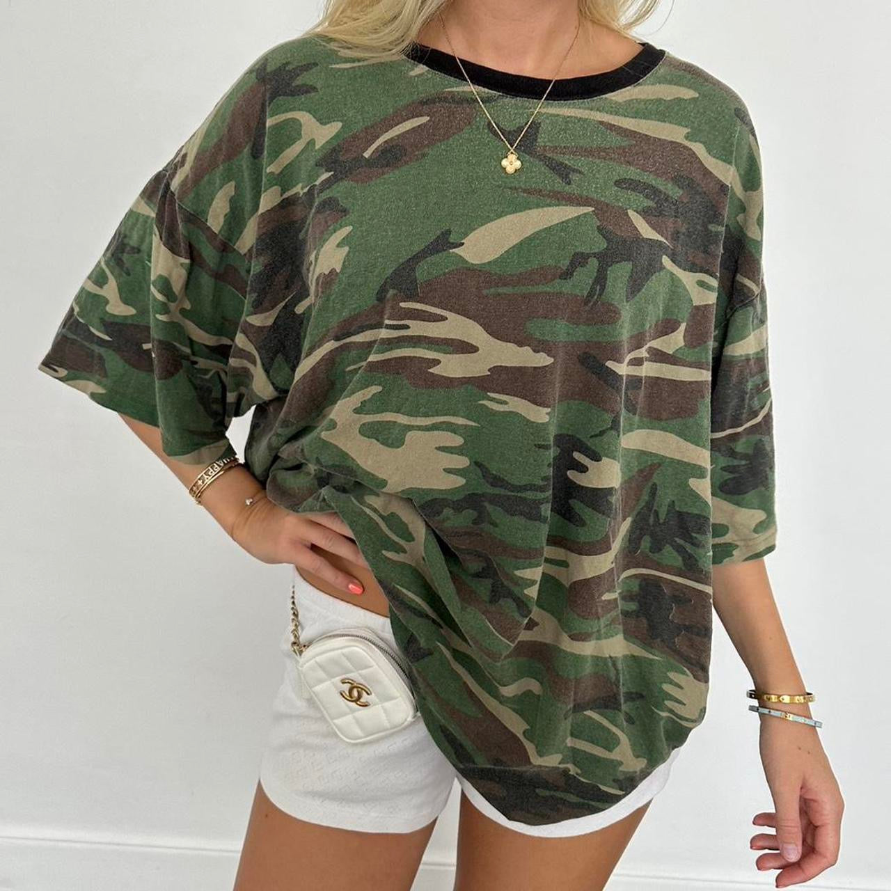Vintage 90’s camouflage oversized soft top