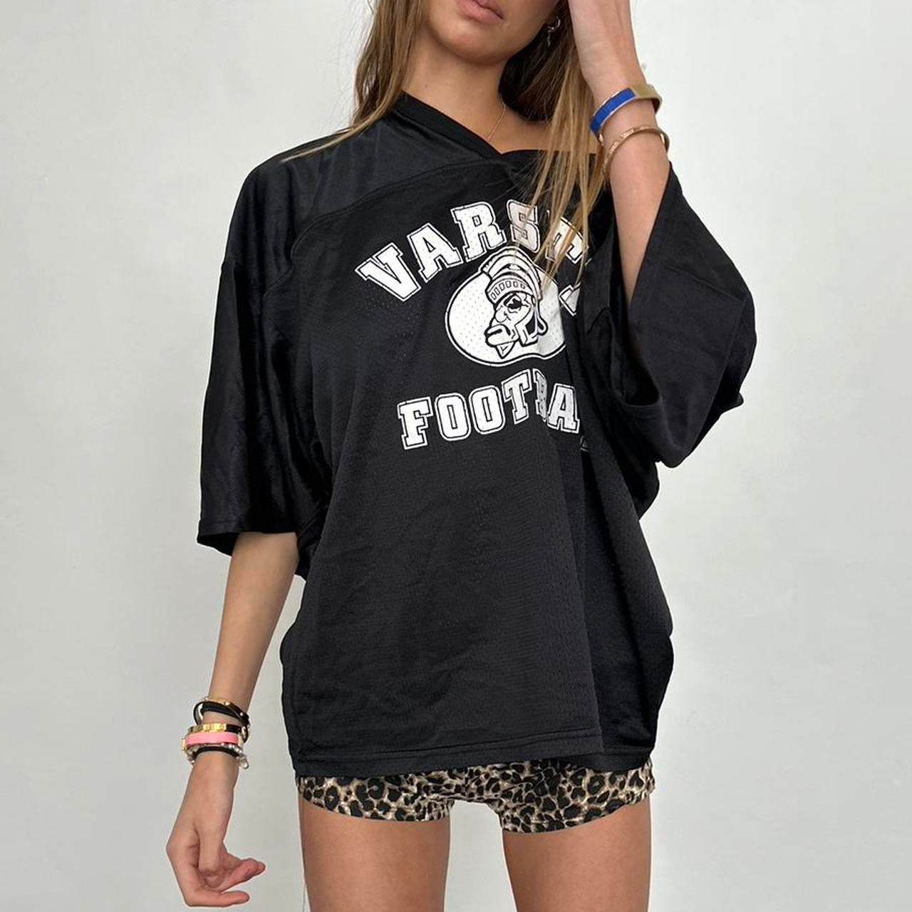 Vintage 90’s black varsity jersey 🖤