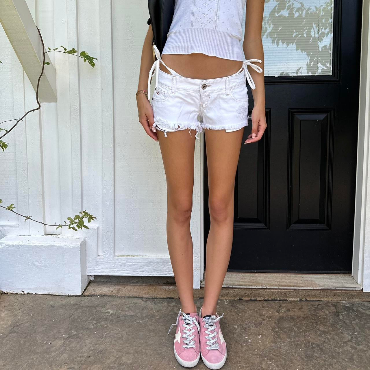 Vintage 2000’s white denim shorts