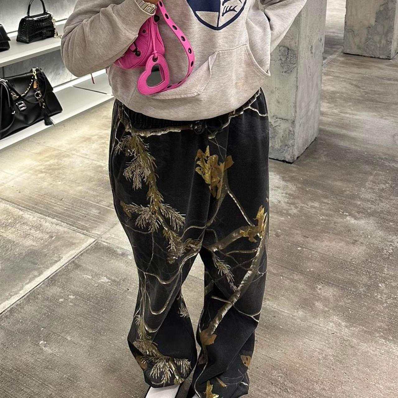 Vintage 90’s camouflage oversized sweatpants