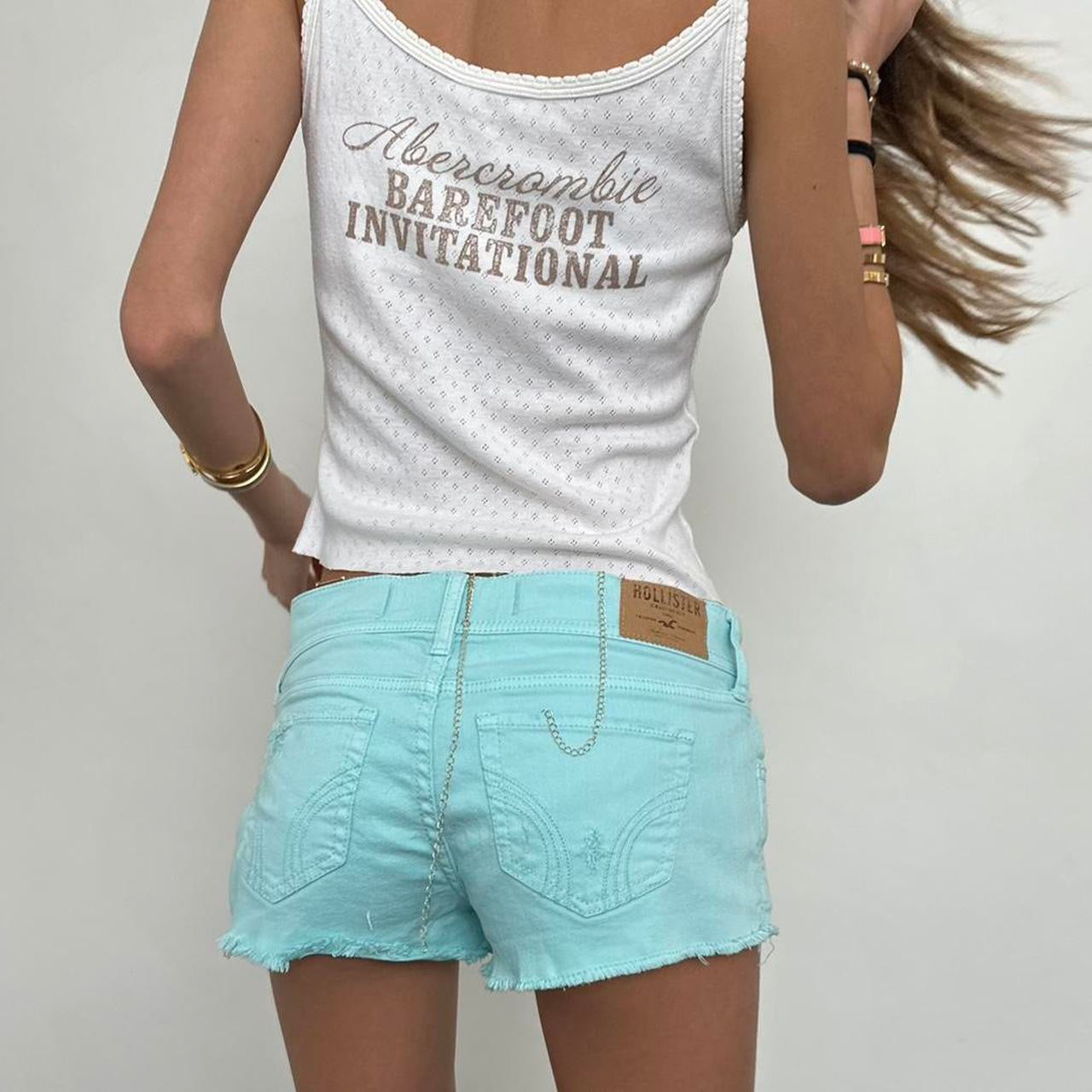 Vintage Hollister aqua early 2000s shorts 🩵🐬