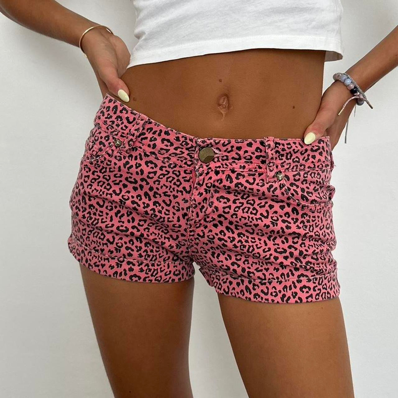 Vintage pink leopard shorts