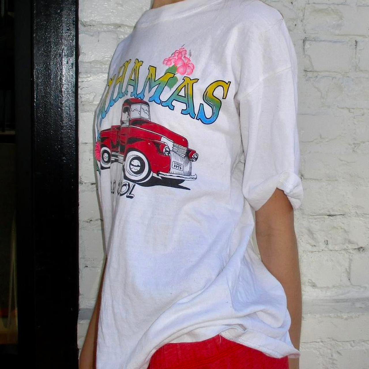 Vintage 90’s Bahamas graphic fun T-shirt