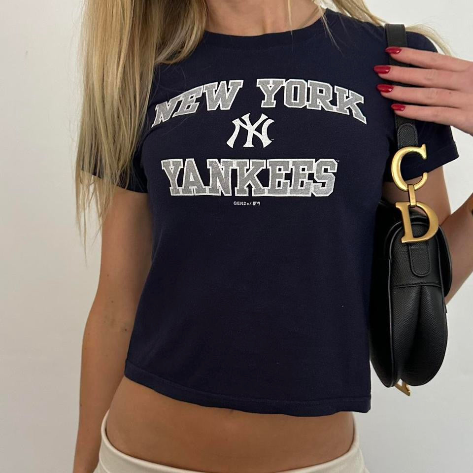 Vintage 2000’s New York Yankees navy baby tee