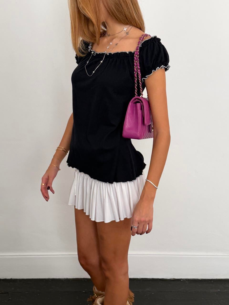 Vintage 00’s black ruffle top