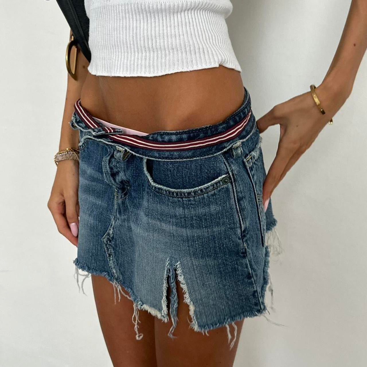Vintage 00’s Abercrombie and Fitch denim mini skirt