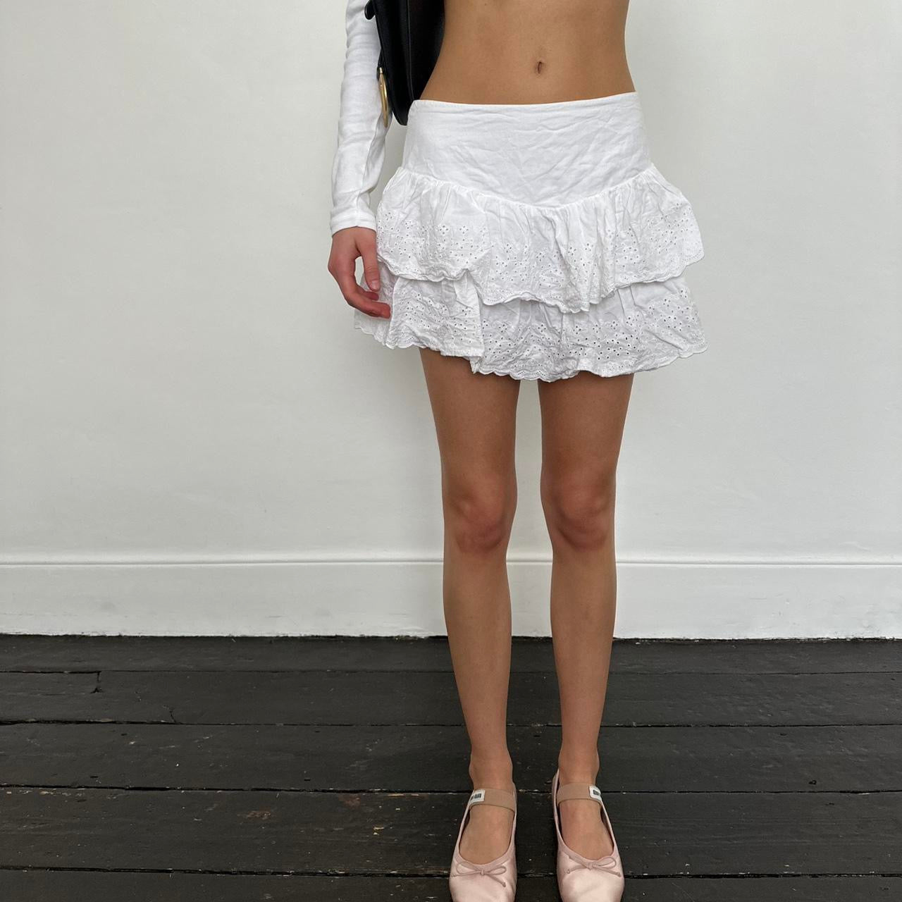 Vintage early 2000s white embroidered mini skirt