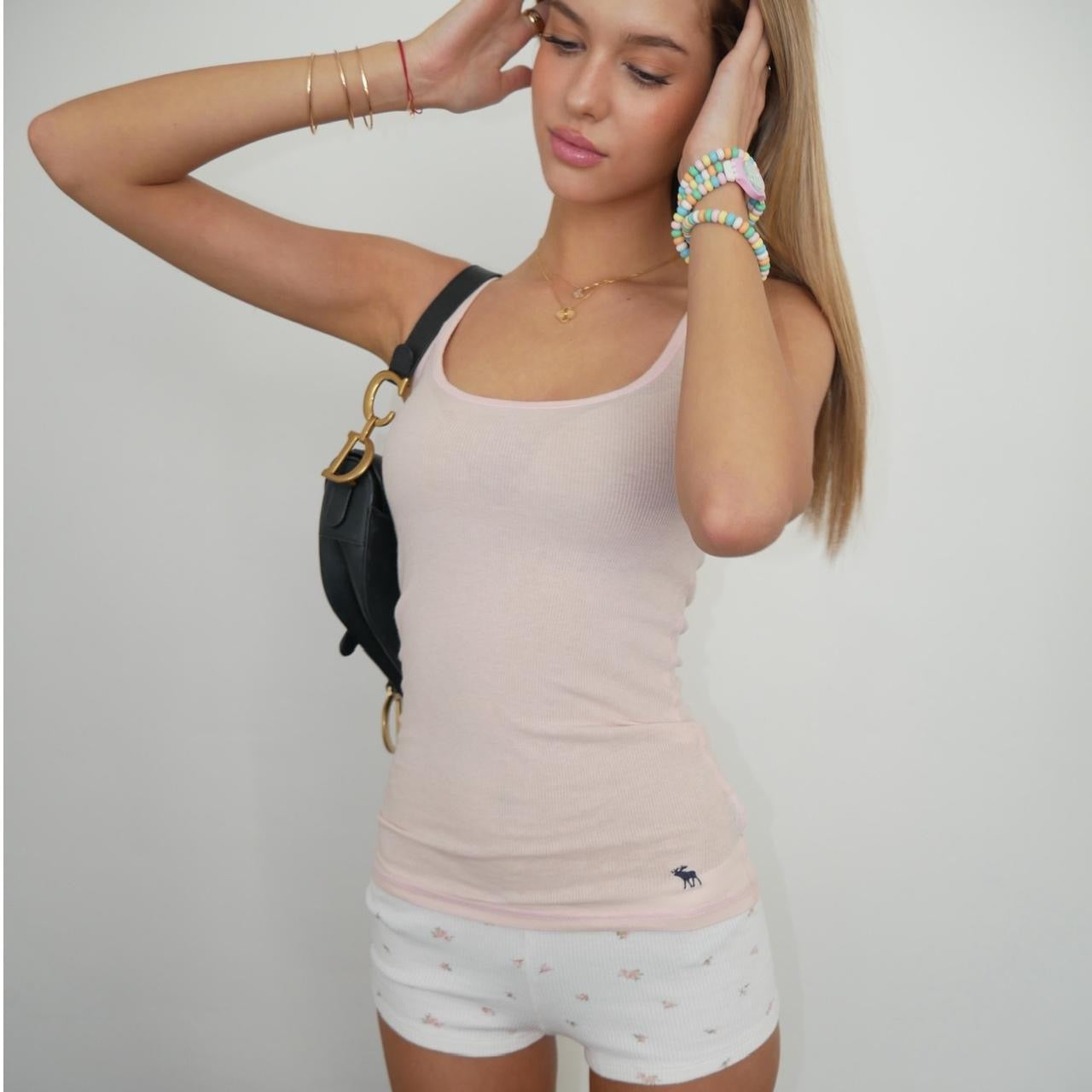 Vintage 2000’s Abercrombie pink ribbed tank top