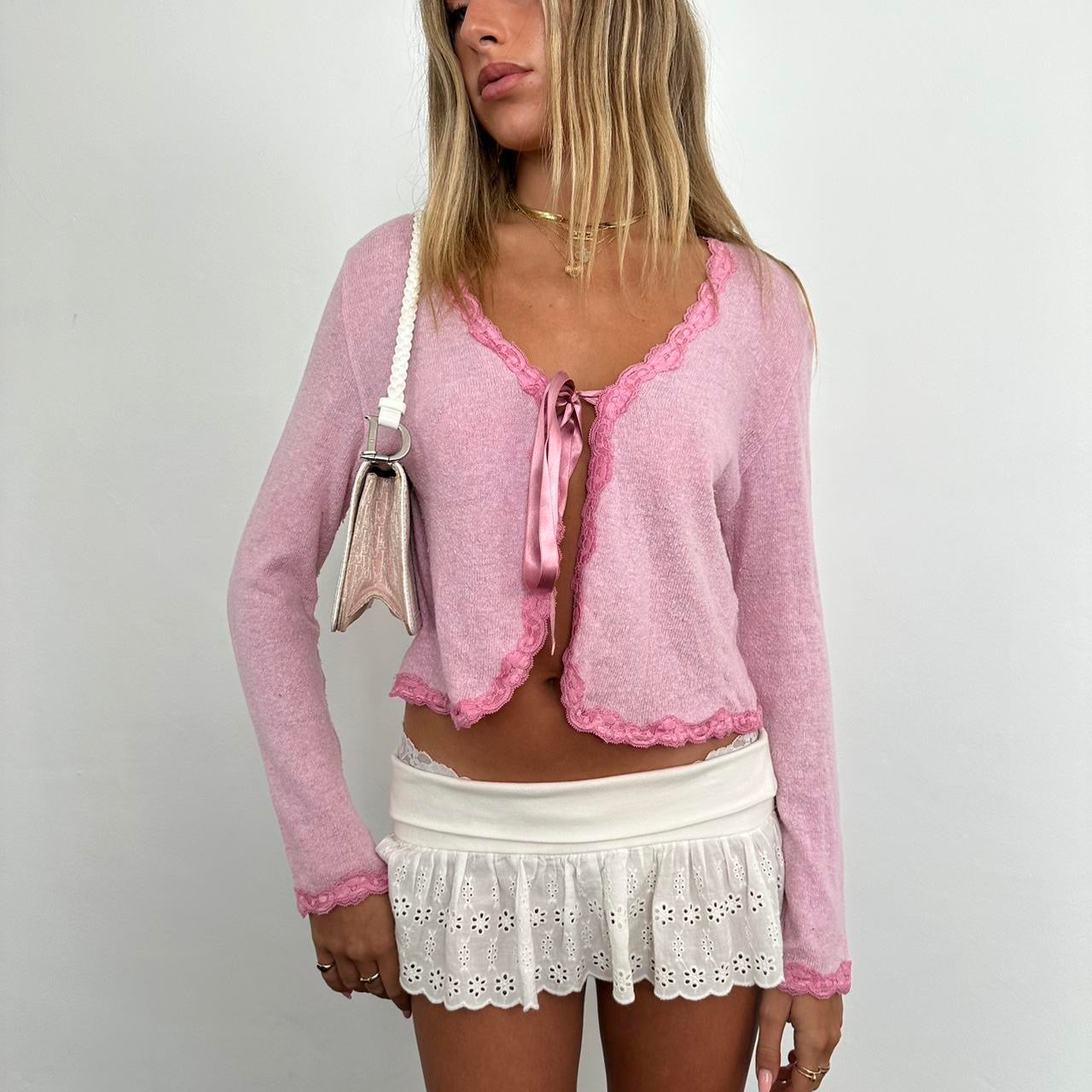 Vintage pink ribbon wrap long sleeve top š