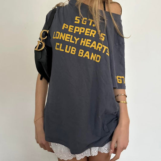 Vintage 90’s lonely hearts club band top