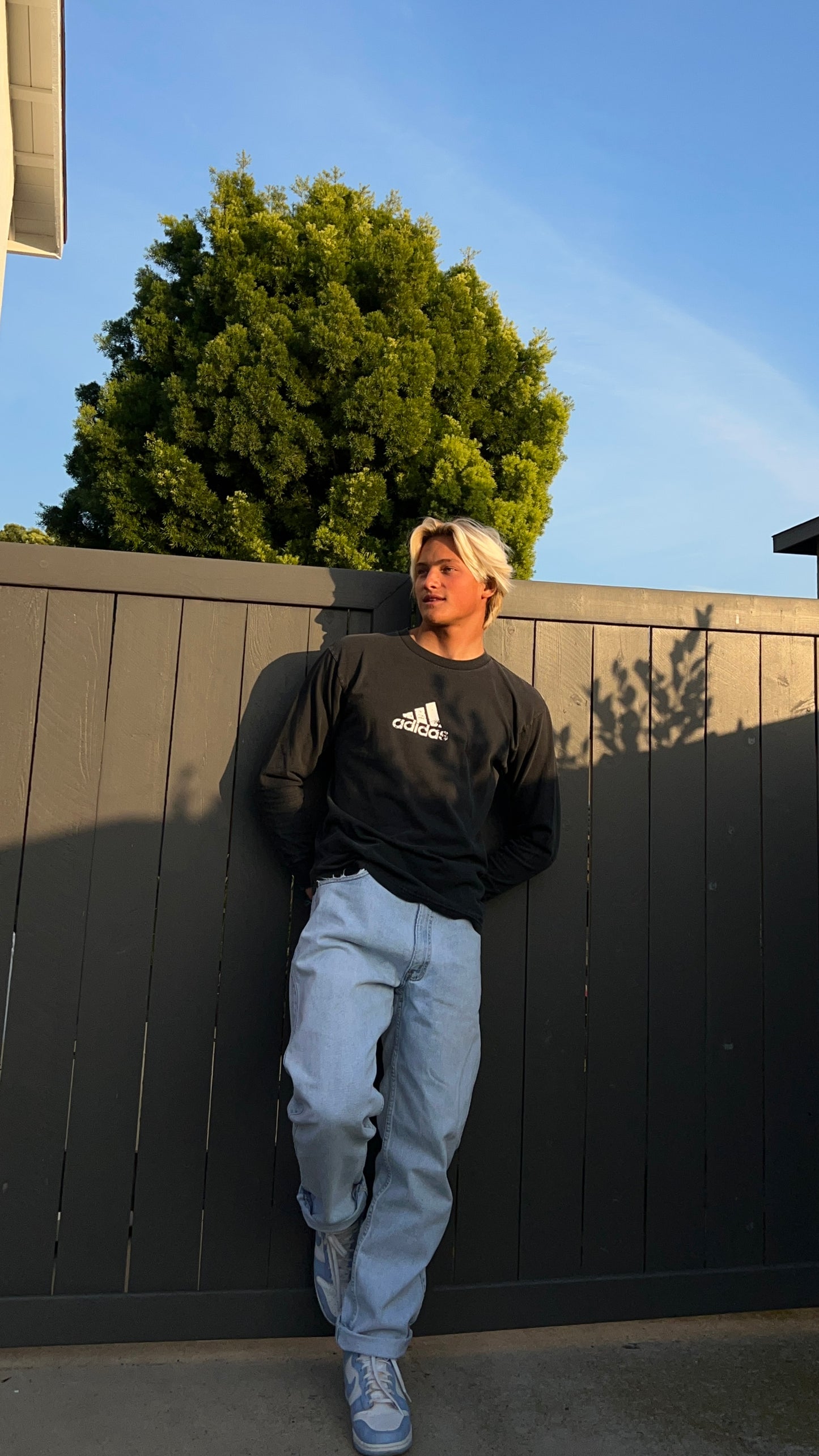 Vintage 90’s script Adidas long sleeve top