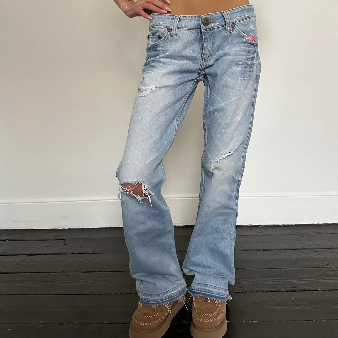 Vintage early 2000s blue wash distressed jeans