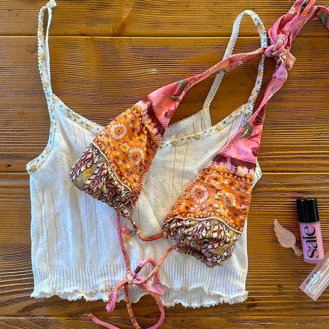 Vintage Victoria’s Secret 90’s pink pattern charm bikini top