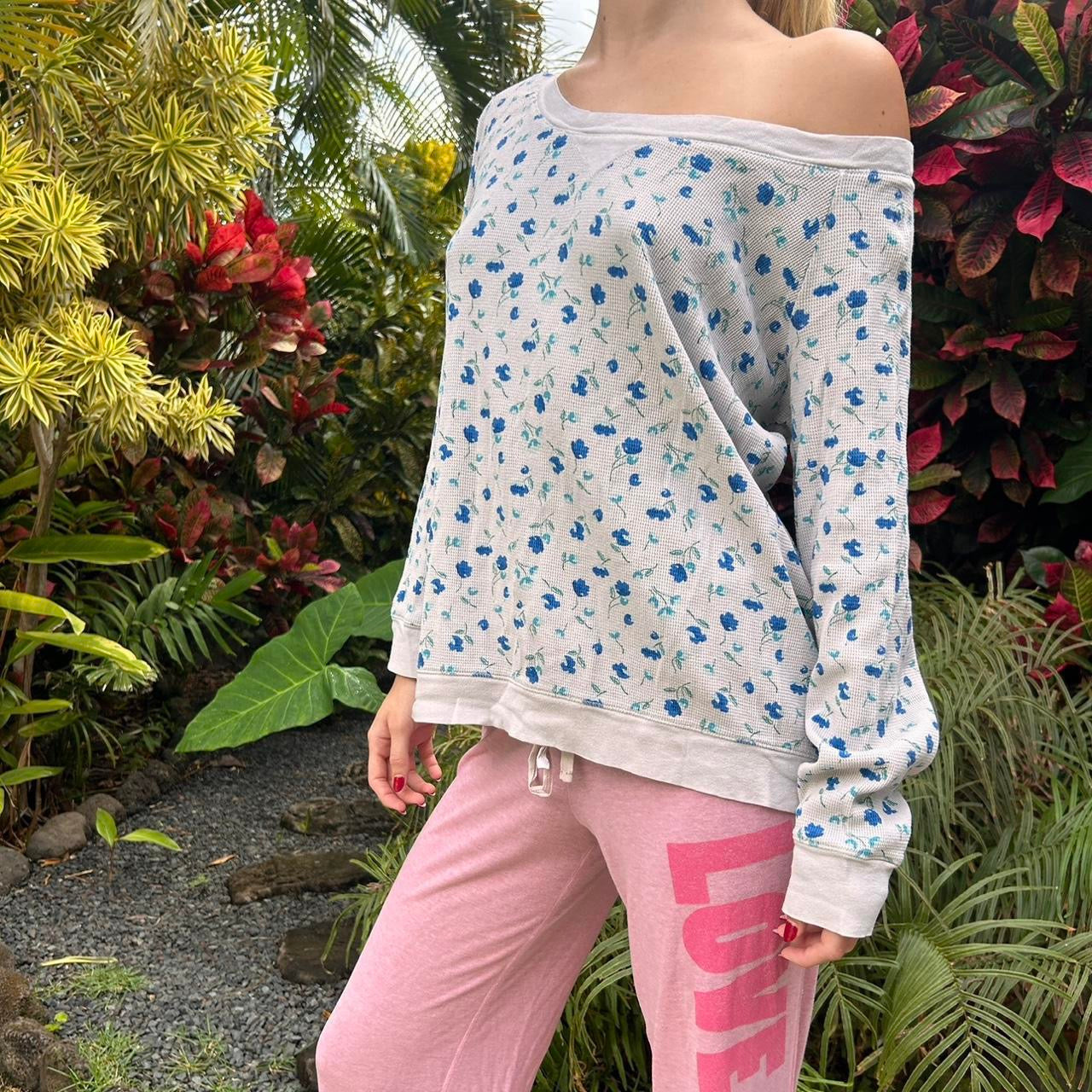 Vintage 90’s Victoria’s Secret floral sweater long sleeve top