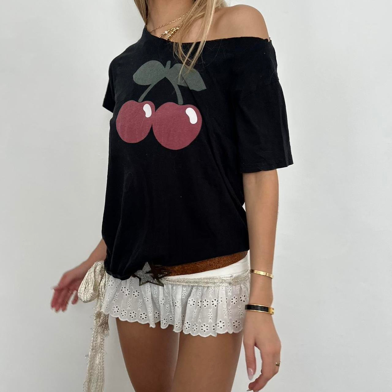 Vintage 90βs cherry Pacha top π