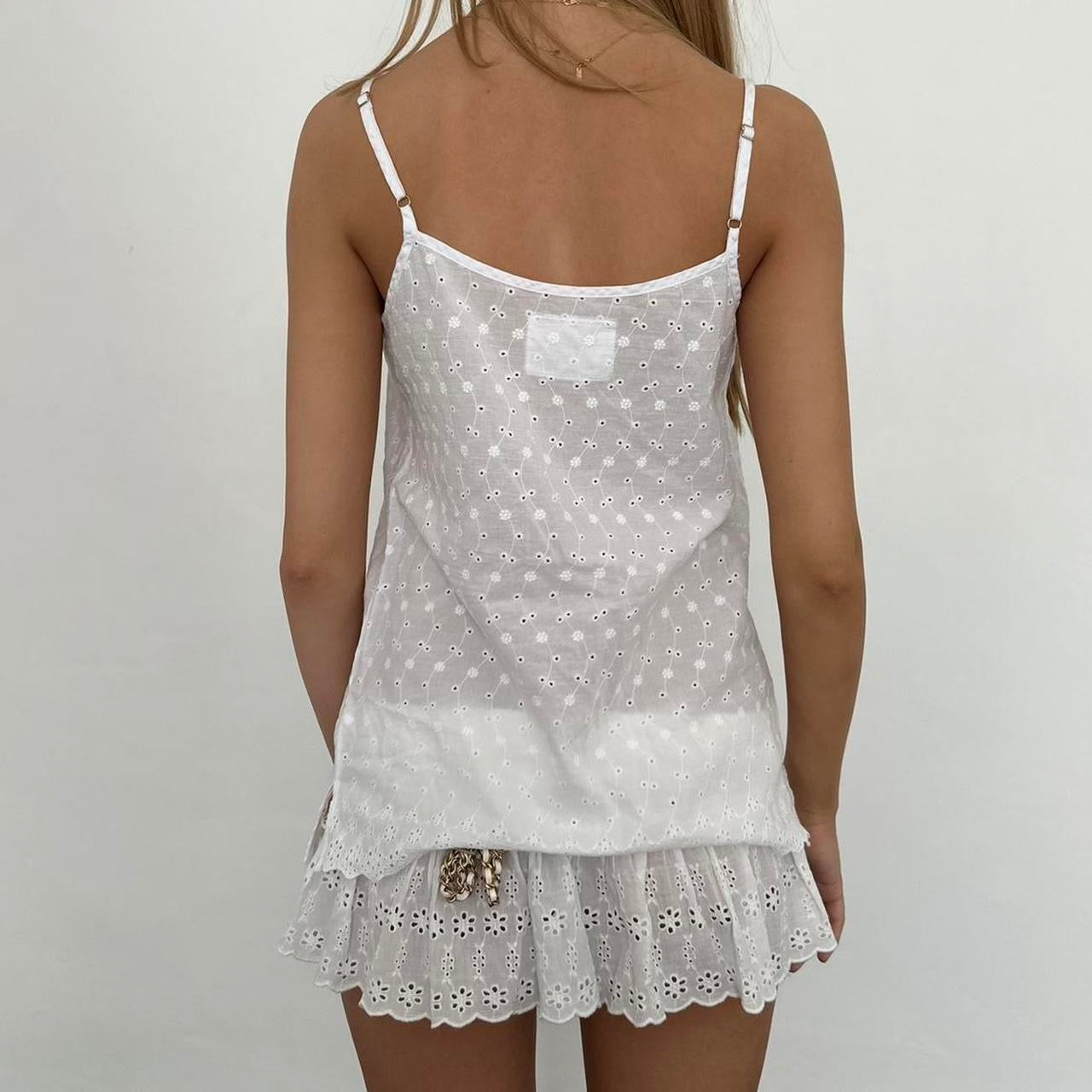 Vintage 2000’s white eyelet lace cami top