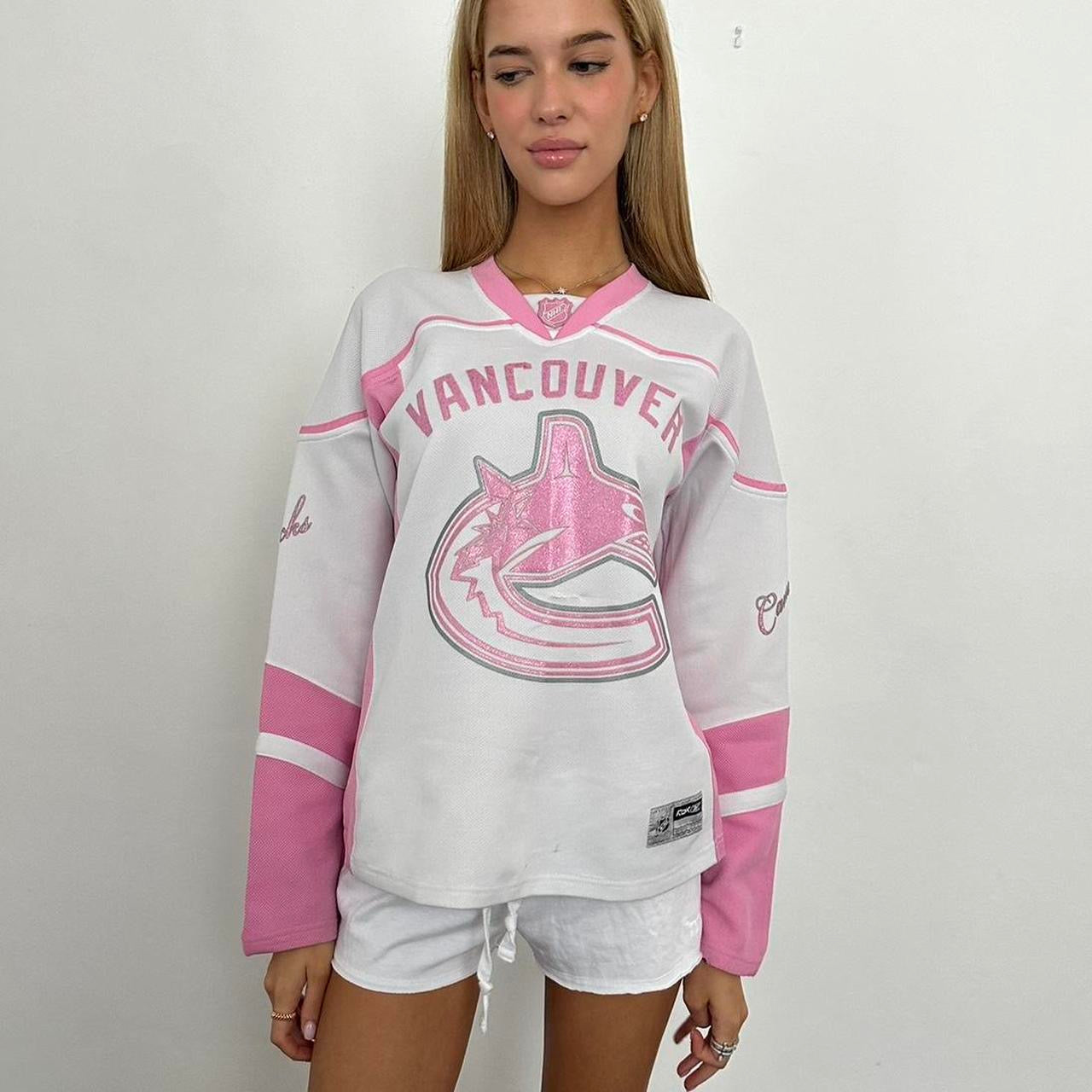 Vintage Vancouver white and pink long sleeves top š