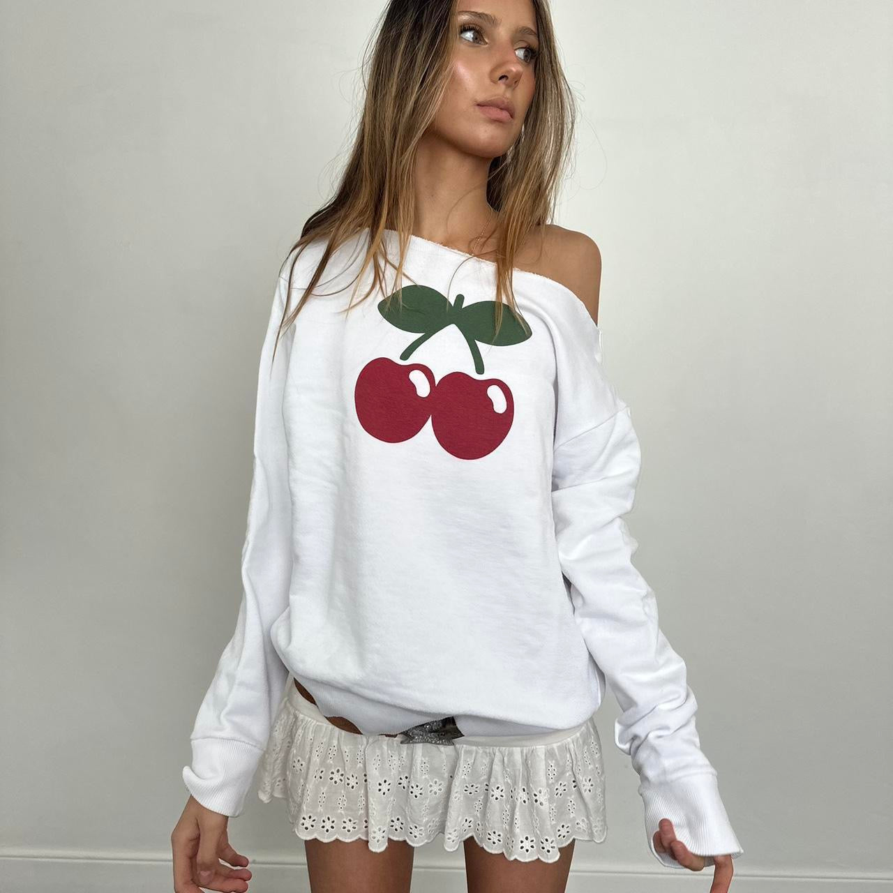 Vintage cherry sweatshirt ππ