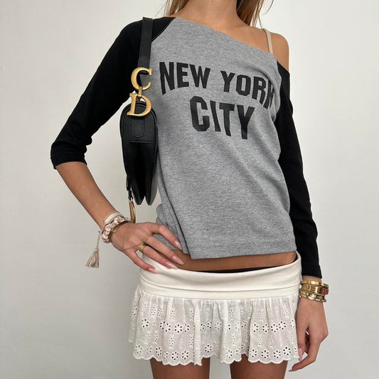 Vintage 2000’s New York City graphic long sleeve top