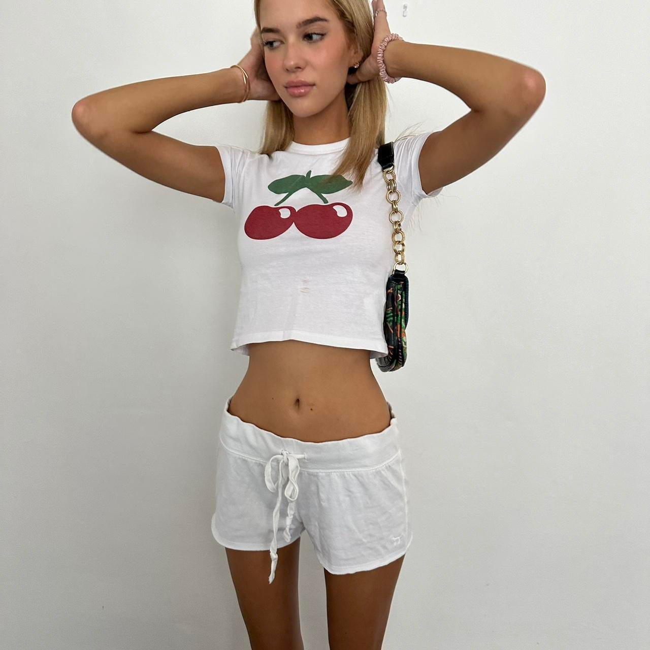 Vintage cherry Ibiza white baby tee š