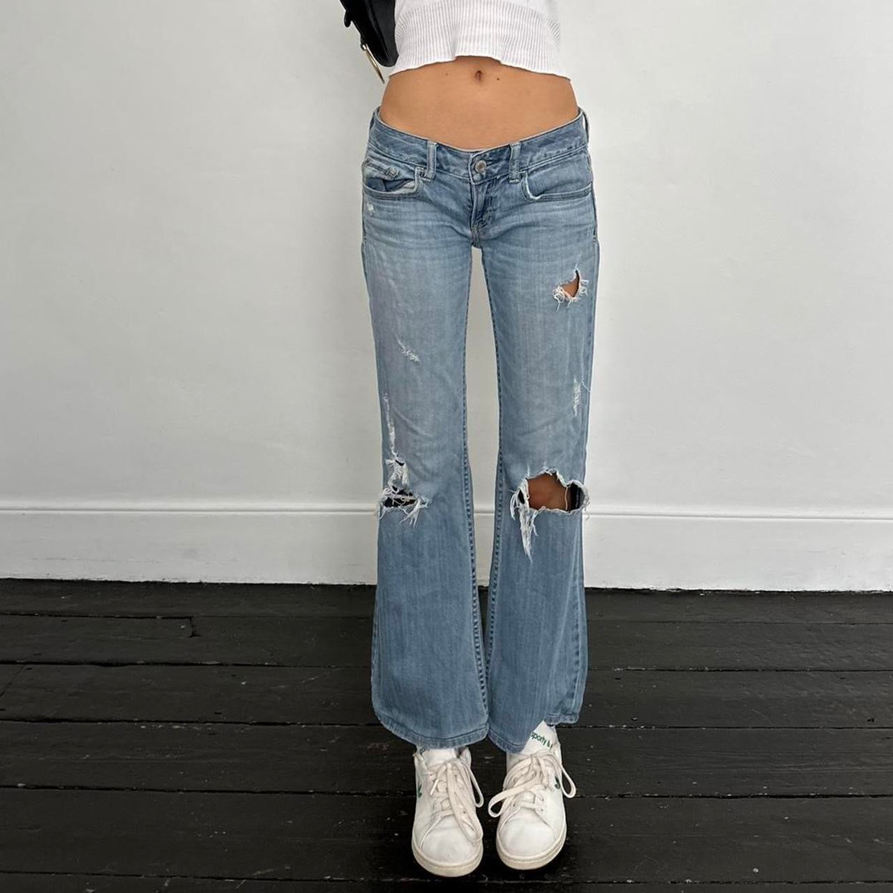 Vintage 2000’s distressed jeans