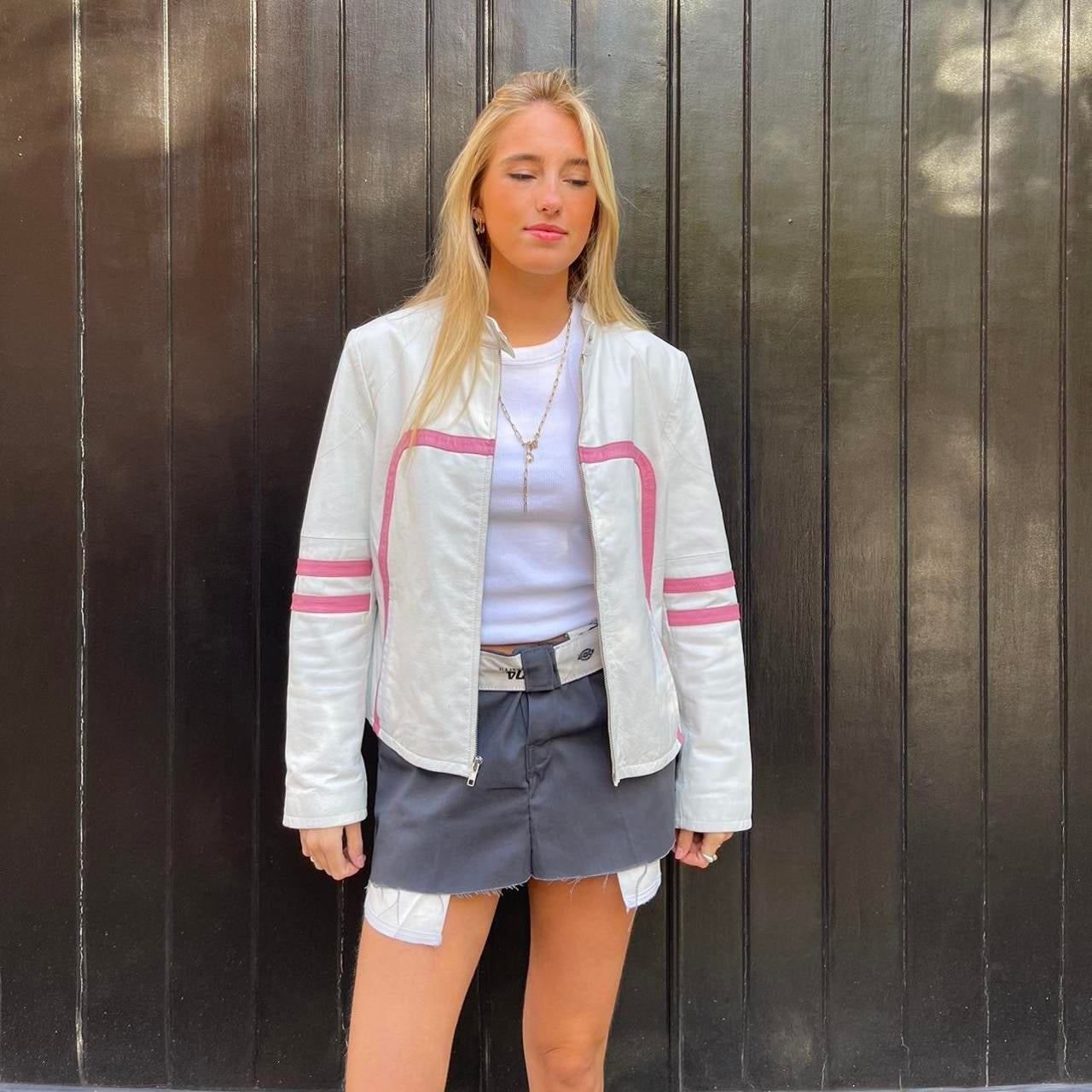 Vintage early 2000s leather jacket š